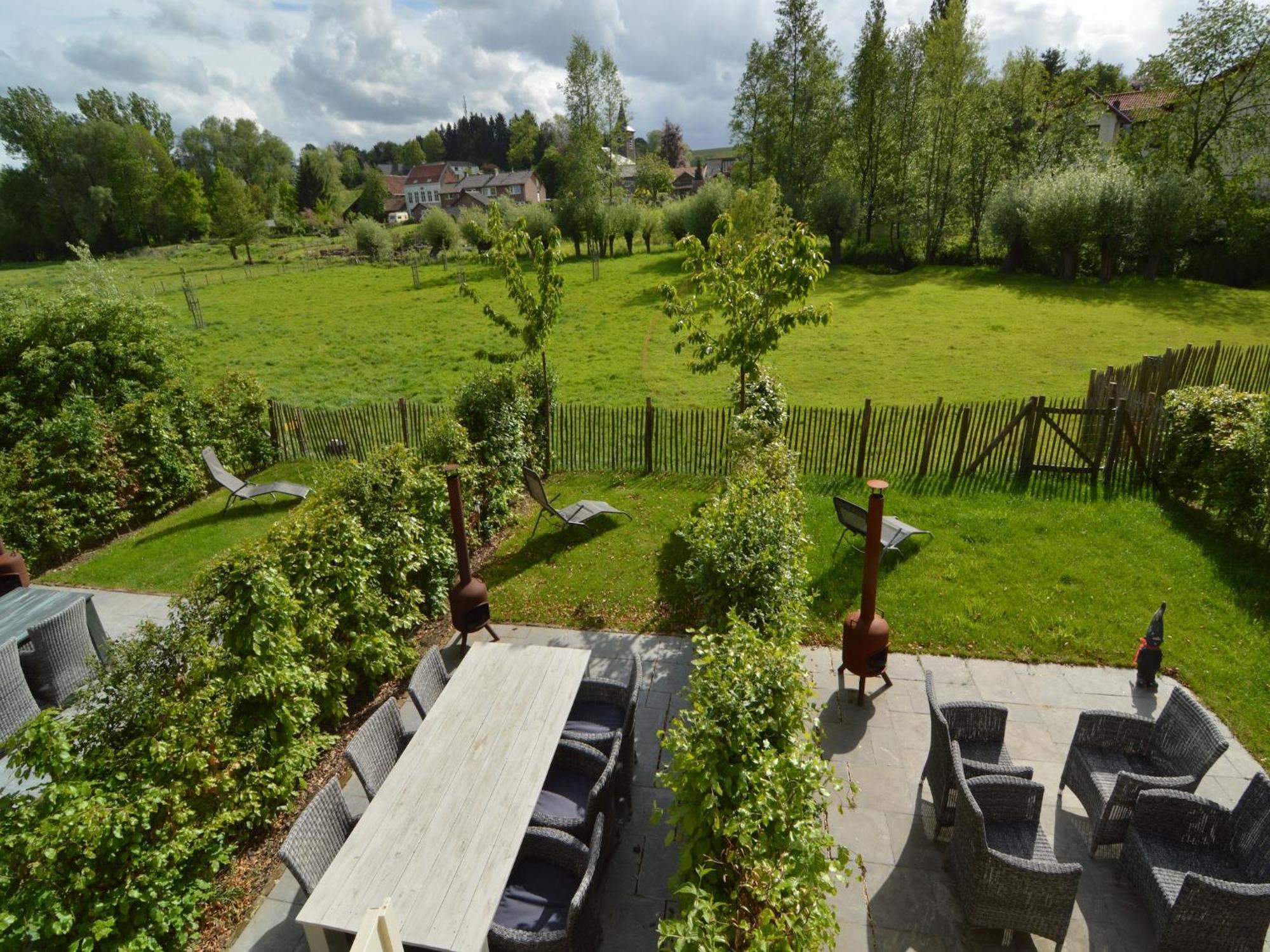 Stunning Holiday Home Near Forest In Slenaken Exterior photo